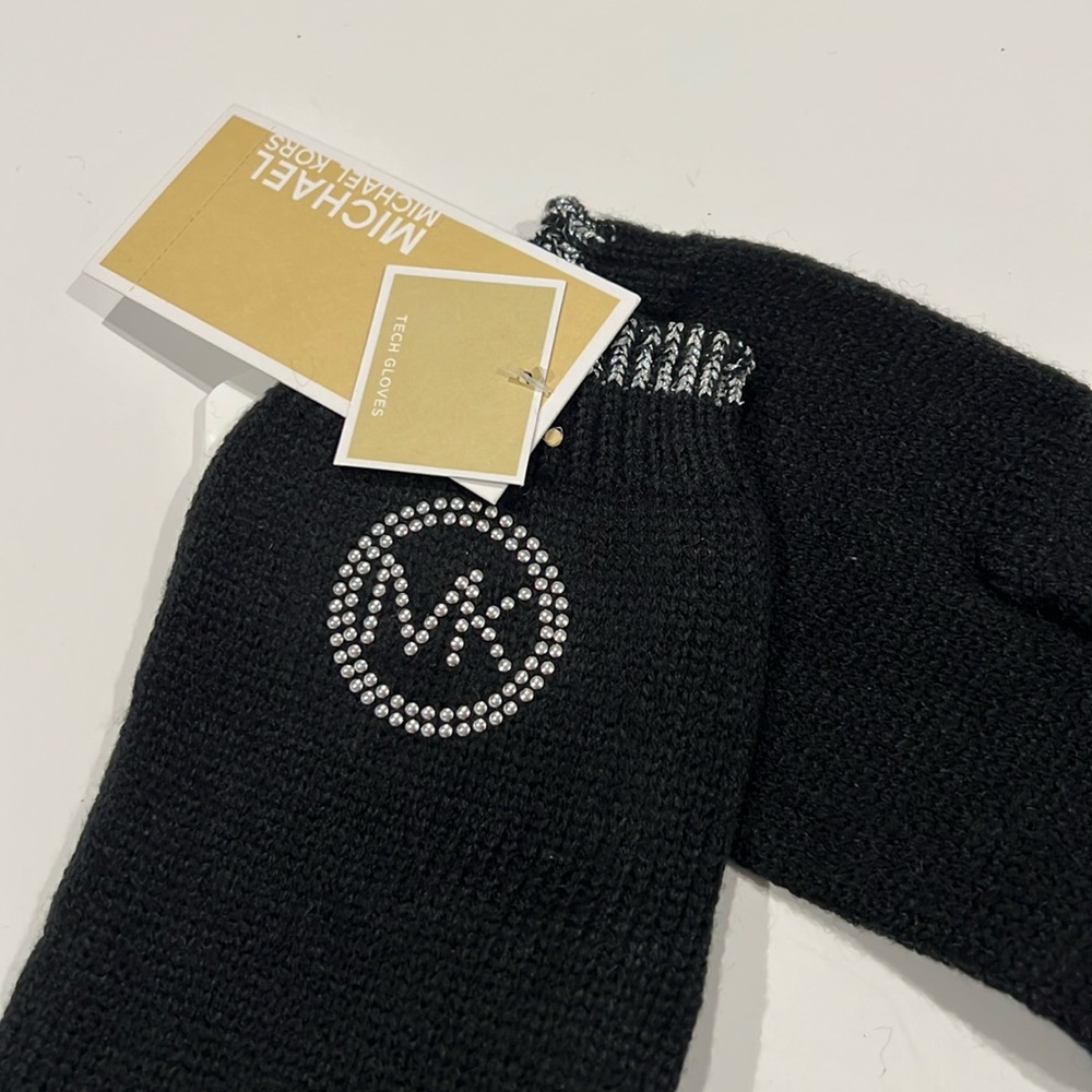 NWT Michael Kors Women’s Black & Silver Knit Glove O/S